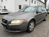 Volvo V70 2.4 D5 Kombi Momentum AHK, Leder, Xenon - Volvo V70: V70d5