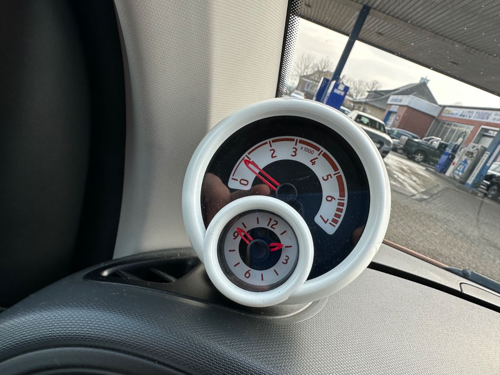 Fahrzeugabbildung Smart ForTwo coupe Pano/SHZG/GJR/Audio/hazelbrown