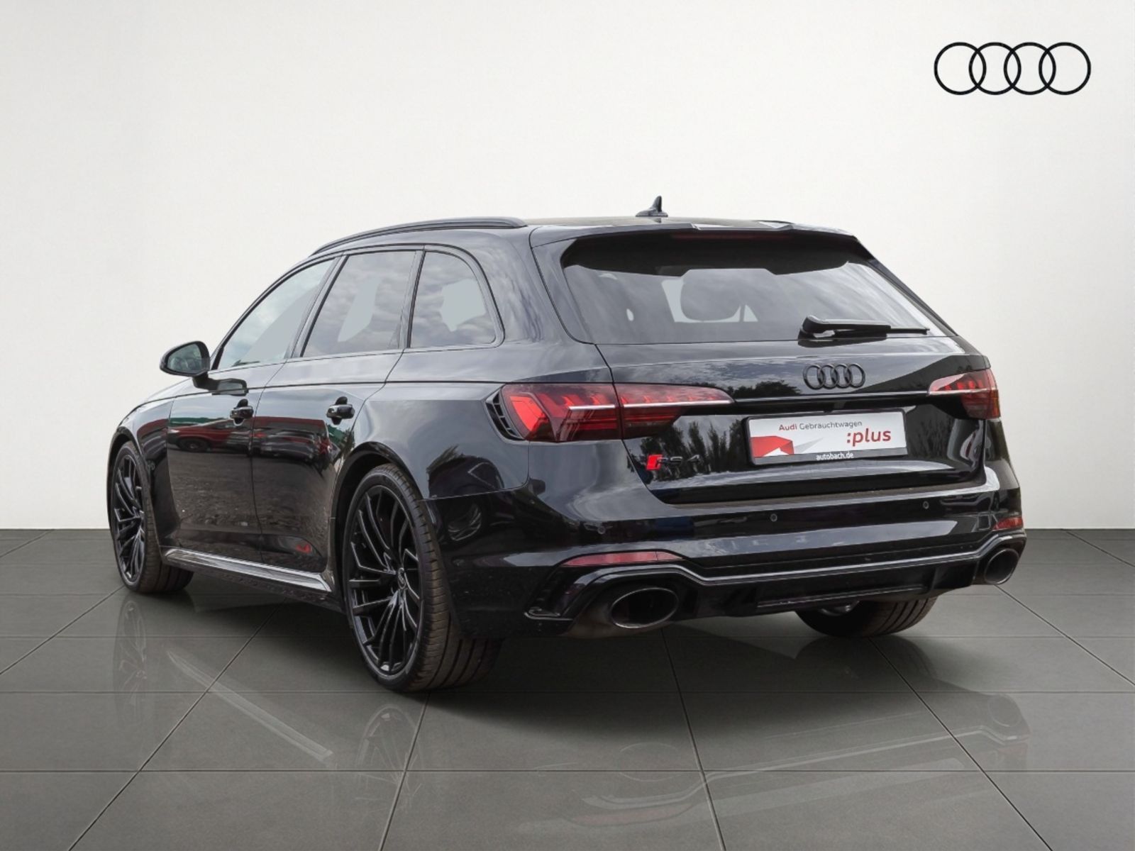 Audi RS4 Avant Matrix Sportfahrwerk Sportabgasanlage foto 9