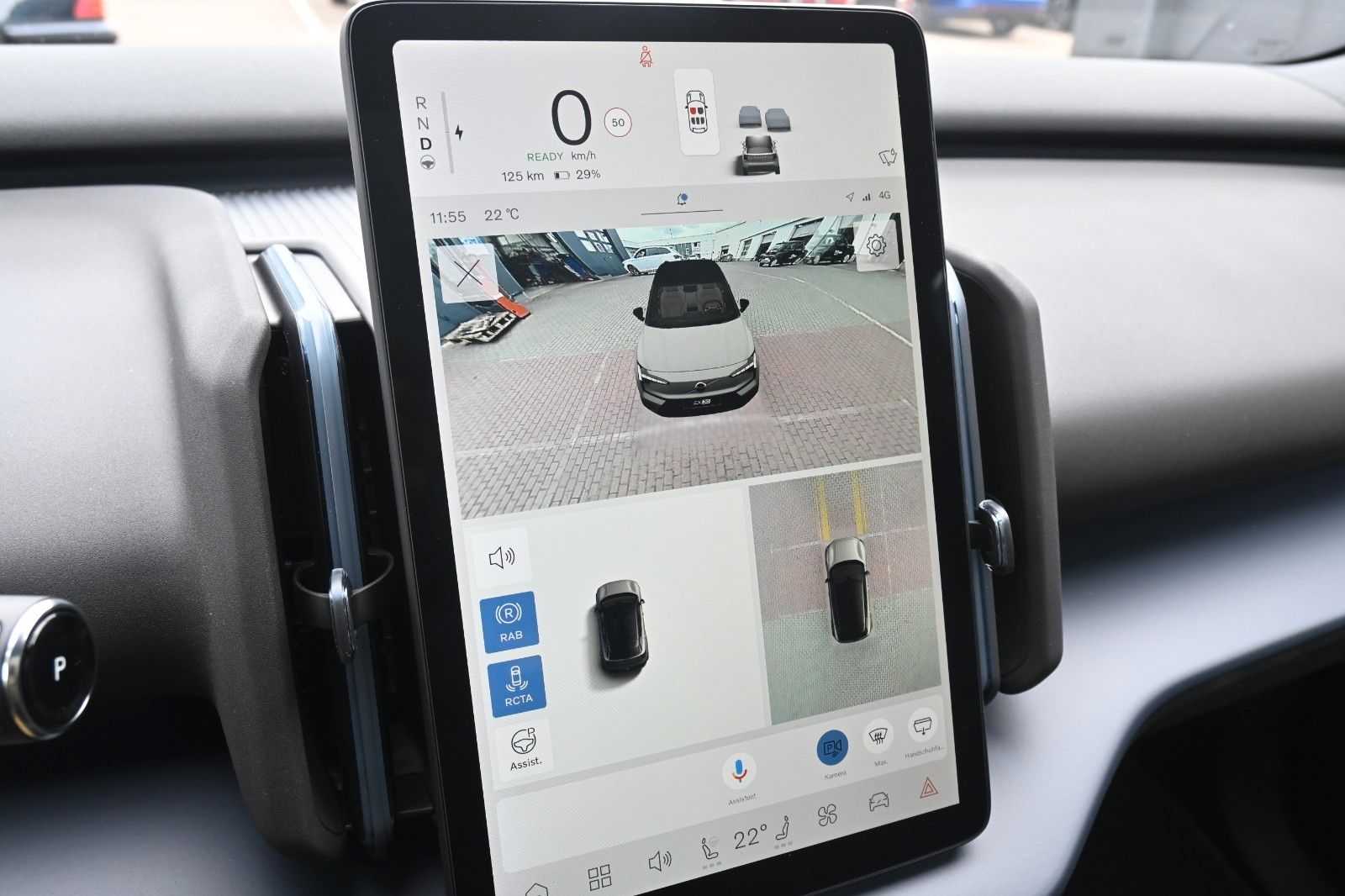 Fahrzeugabbildung Volvo EX30 Cross Country Ultra Twin Motor Performance