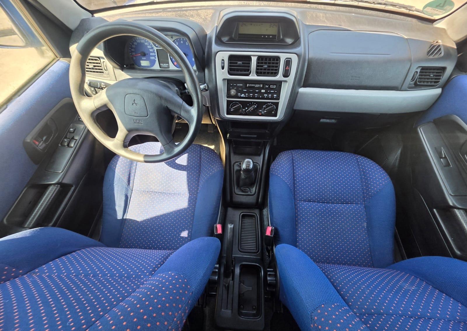 Mitsubishi Pajero Pinin 1.8 | 114 ch | BVM | Attelage fixe | Climatisation | Jantes alliage | Contrôle technique neuf