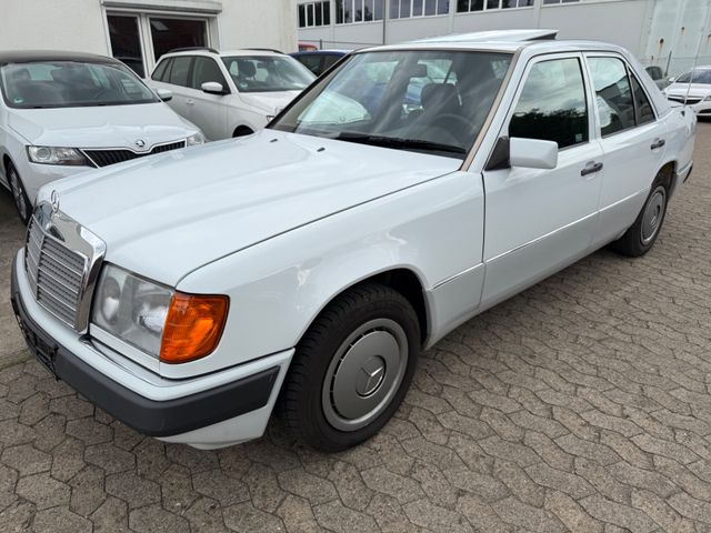 Mercedes-Benz 200D*1. Hand*5Gang*SSD*H-Zul*Rostfrei*S-Heft*