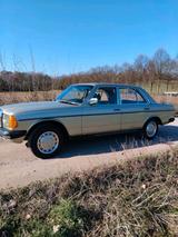 Mercedes-Benz Mercedes Benz W123    230E - Mercedes-Benz 230 in Gelsenkirchen