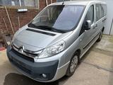 Citroën Jumpy 9-Sitzer 2x Schiebetür PDC Navi - Citroën Jumpy aus 2015 mit Diesel-Antrieb: Kleinbus