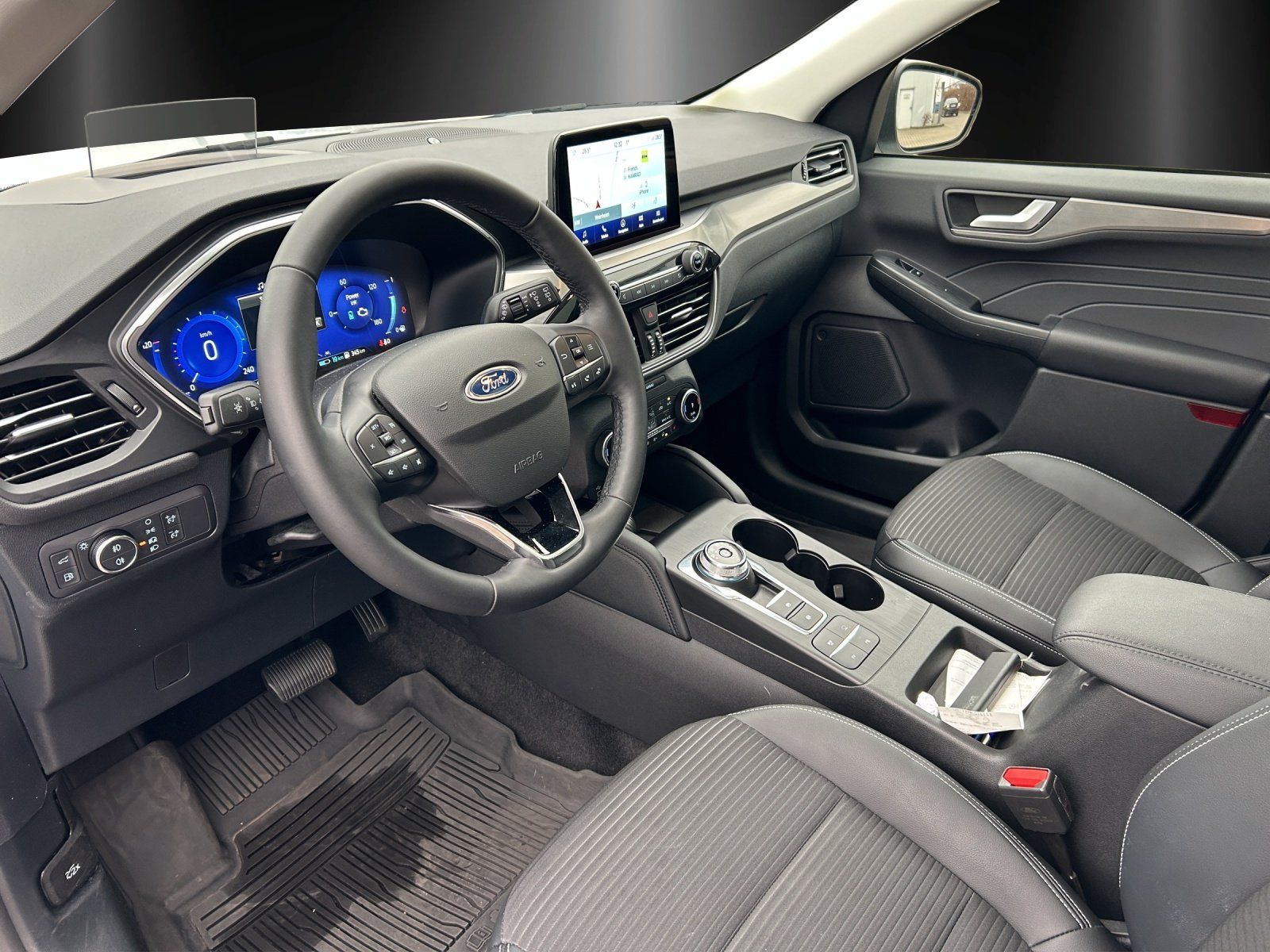 Fahrzeugabbildung Ford Kuga Titanium X PHEV HUD El. Panodach Navi digit