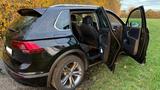 Volkswagen Tiguan 2.0 TDI SCR DSG Highline R-Line PANO - Behindertengerechte Volkswagen Tiguan