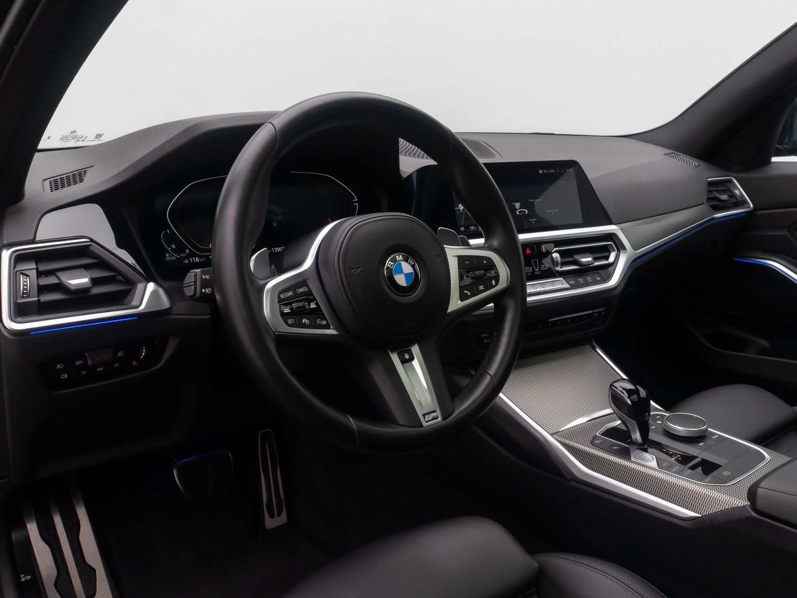 Fahrzeugabbildung BMW 320d xD M Sport Panorama Laser DAB AHK Alarm 19"