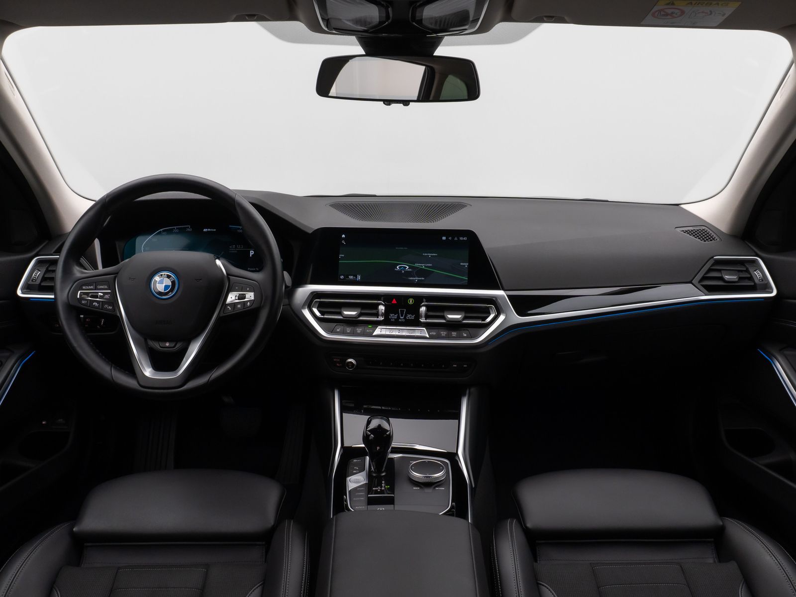 Fahrzeugabbildung BMW 330e xD Sport Line Kamera Laser HUD DAB HiFi AHK
