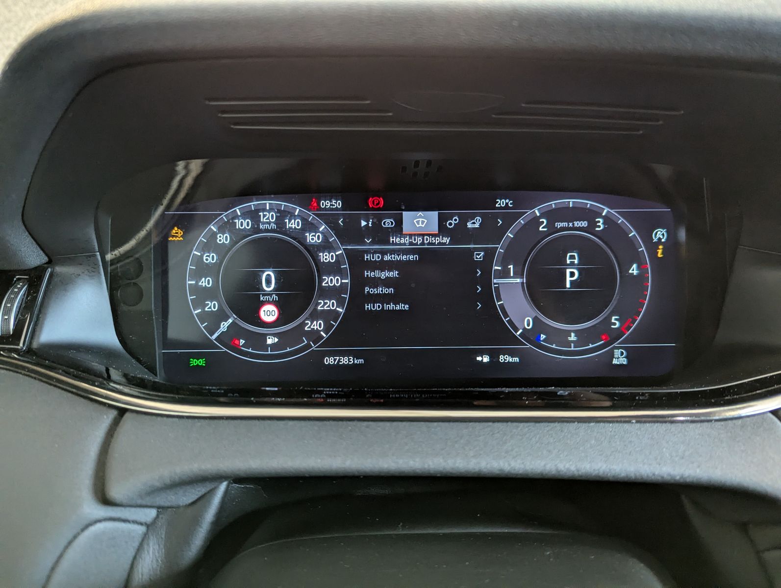 LAND ROVER Range Rover Evoque D180 R-Dynamic SE Pano HUD 20 - Image 30