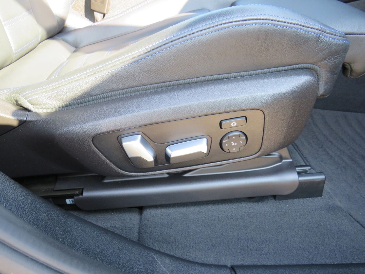 BMW X4 xDrive 30 d M Sport HuD Pano Winterpaket foto 4