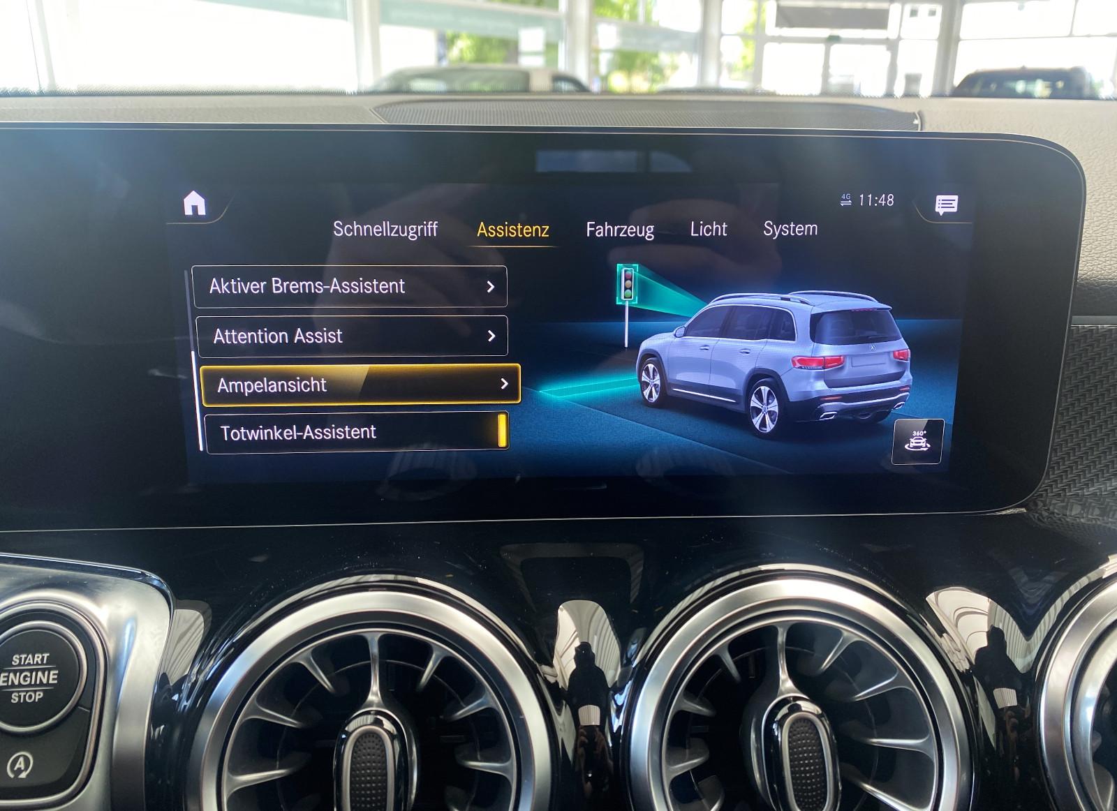 Mercedes-Benz GLB 200 4M 2.Hd AMG Line Pano LED Kam Nightpaket