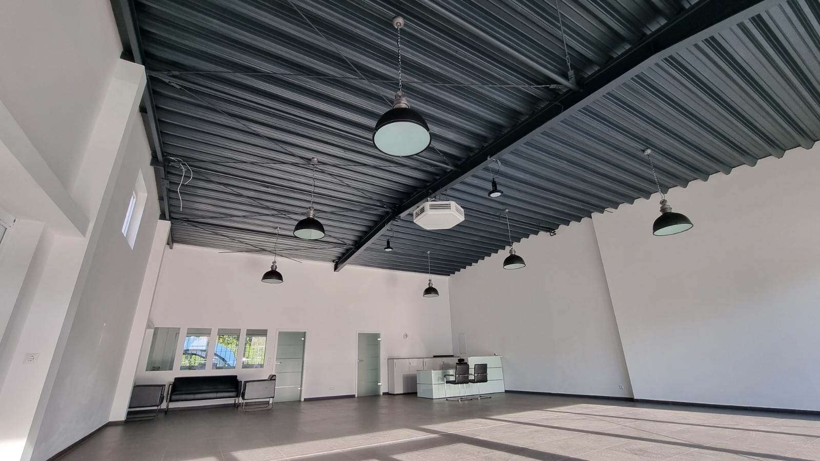 showroom-image-bottom