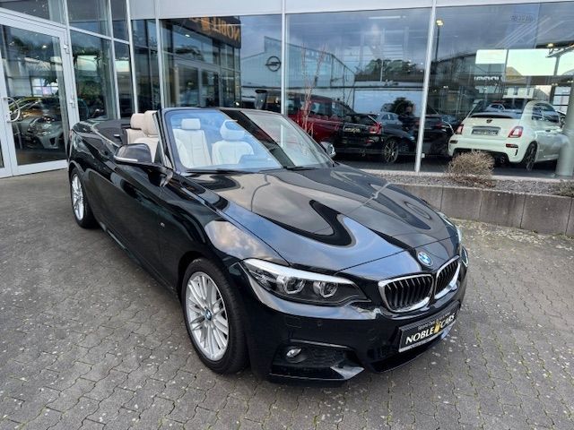 Fahrzeugabbildung BMW 230i Cabrio M Sport LED NAVI ALU