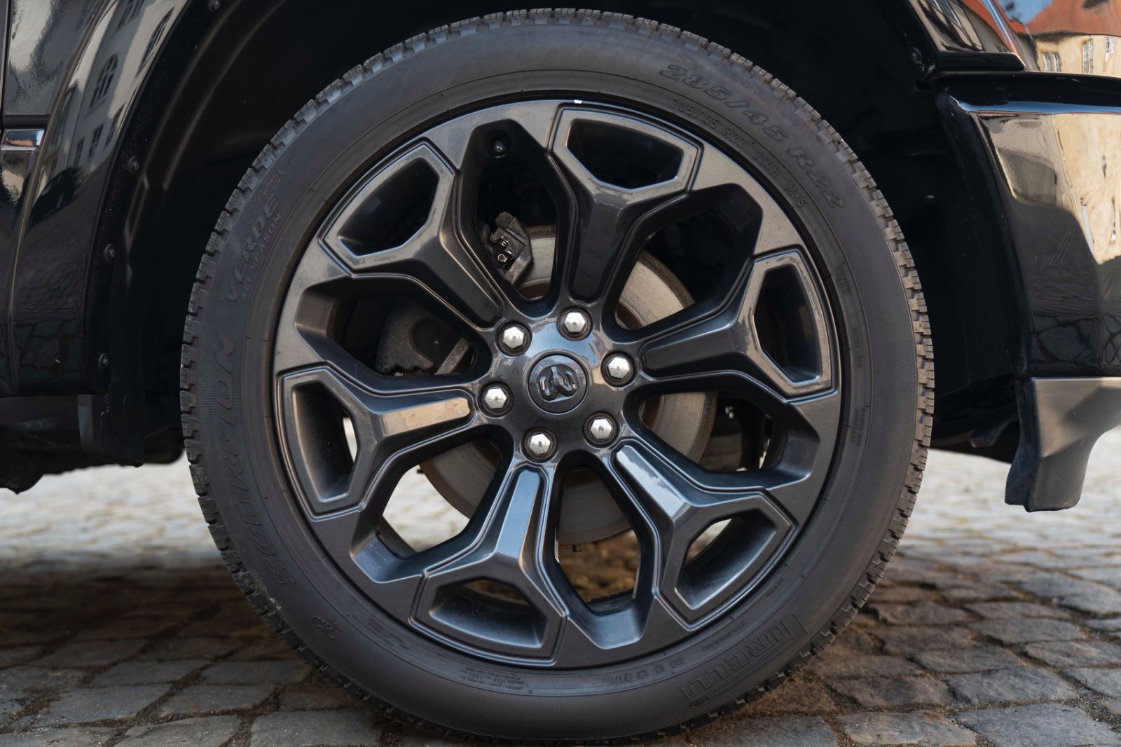 Fahrzeugabbildung Dodge RAM 1500 Limited H&K ACC 360° LED LUFTFEDERUNG