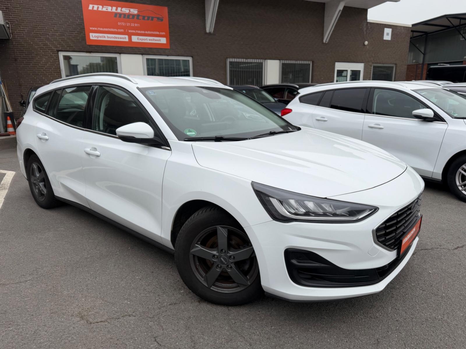 Ford Focus Turnier TITANIUM virt cockp LED - 1030