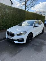 BMW 118i Advantage inkl. Sommer- und Allwetterreifen