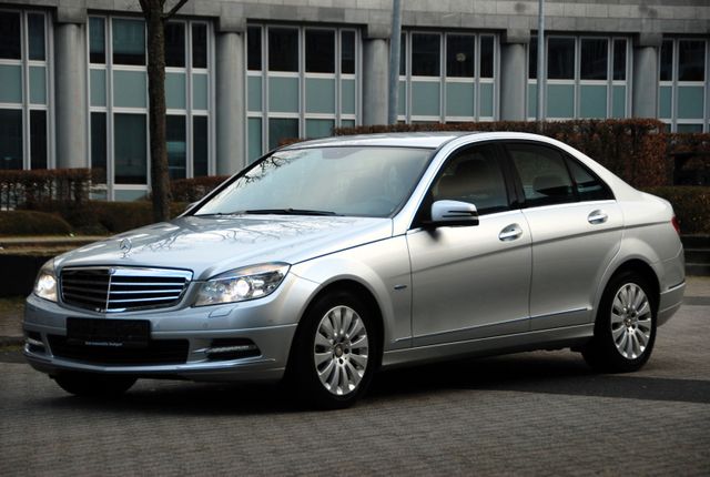 Mercedes-Benz C 180 CGI BlueEfficiency| AUTOMATIK| XENON| PDC