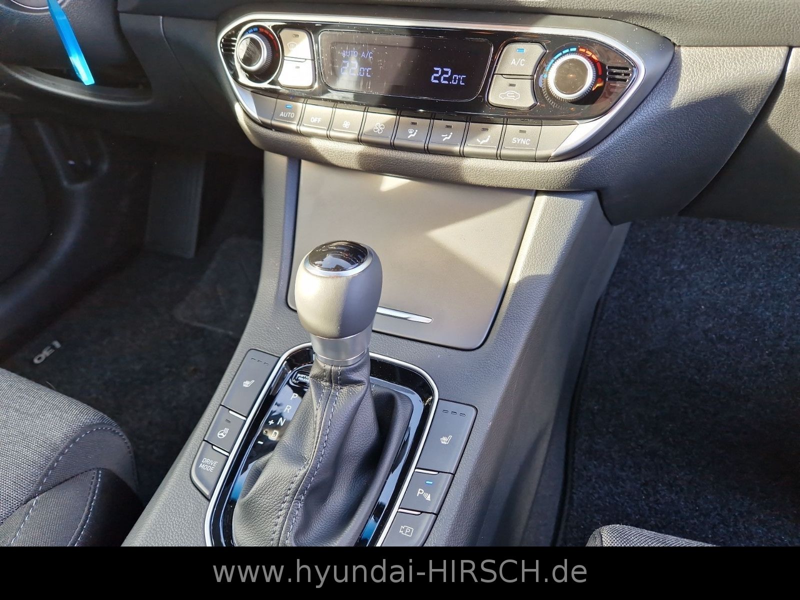 Fahrzeugabbildung Hyundai i30 FL 1.0 T-GDI DCT Connect & Go LED NAVI SHZ