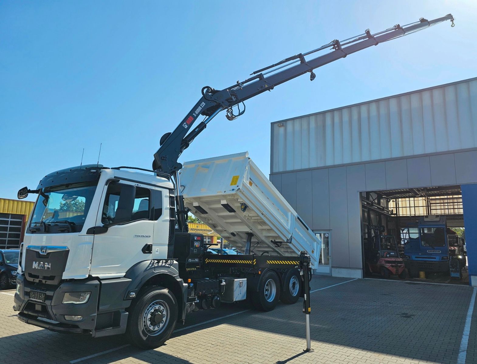 Fahrzeugabbildung MAN TGS 26.520 MEILLER Bordmatik+HIAB 258-7 / 6x4H