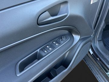 Fiat 600e Business Edition KAMERA LED SHZ NAVI