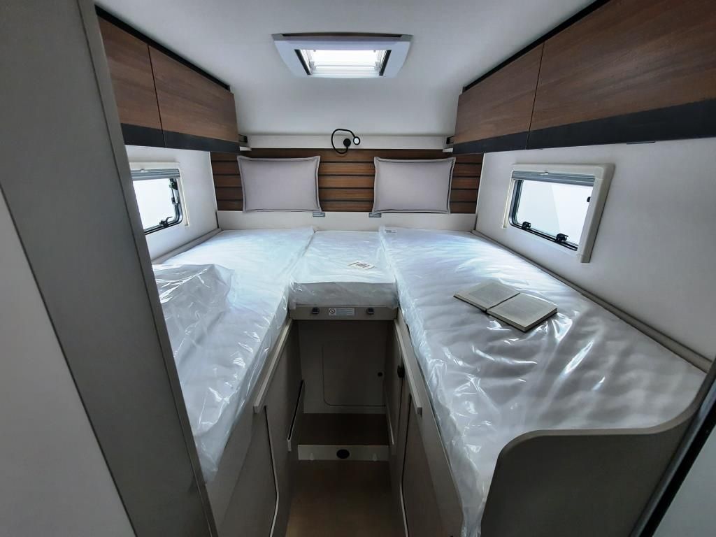 Fahrzeugabbildung LMC Tracer 730 EL Verfüg./Sparen Sie 15.235,- €