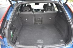 Fahrzeugabbildung Volvo XC60 D4 Autom. R-Design*STHZG*H/K*RFK*ACC*AHK