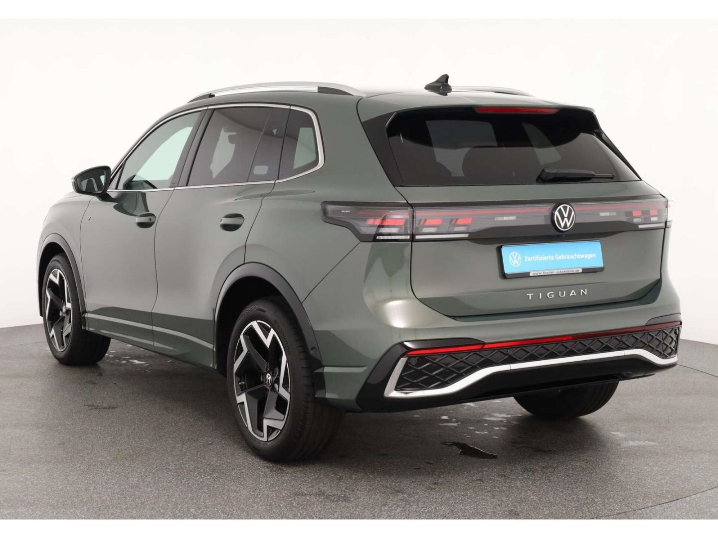 Volkswagen Tiguan 2.0 TDI R-Line DSG NAV LED AHK StHz RFK foto 5