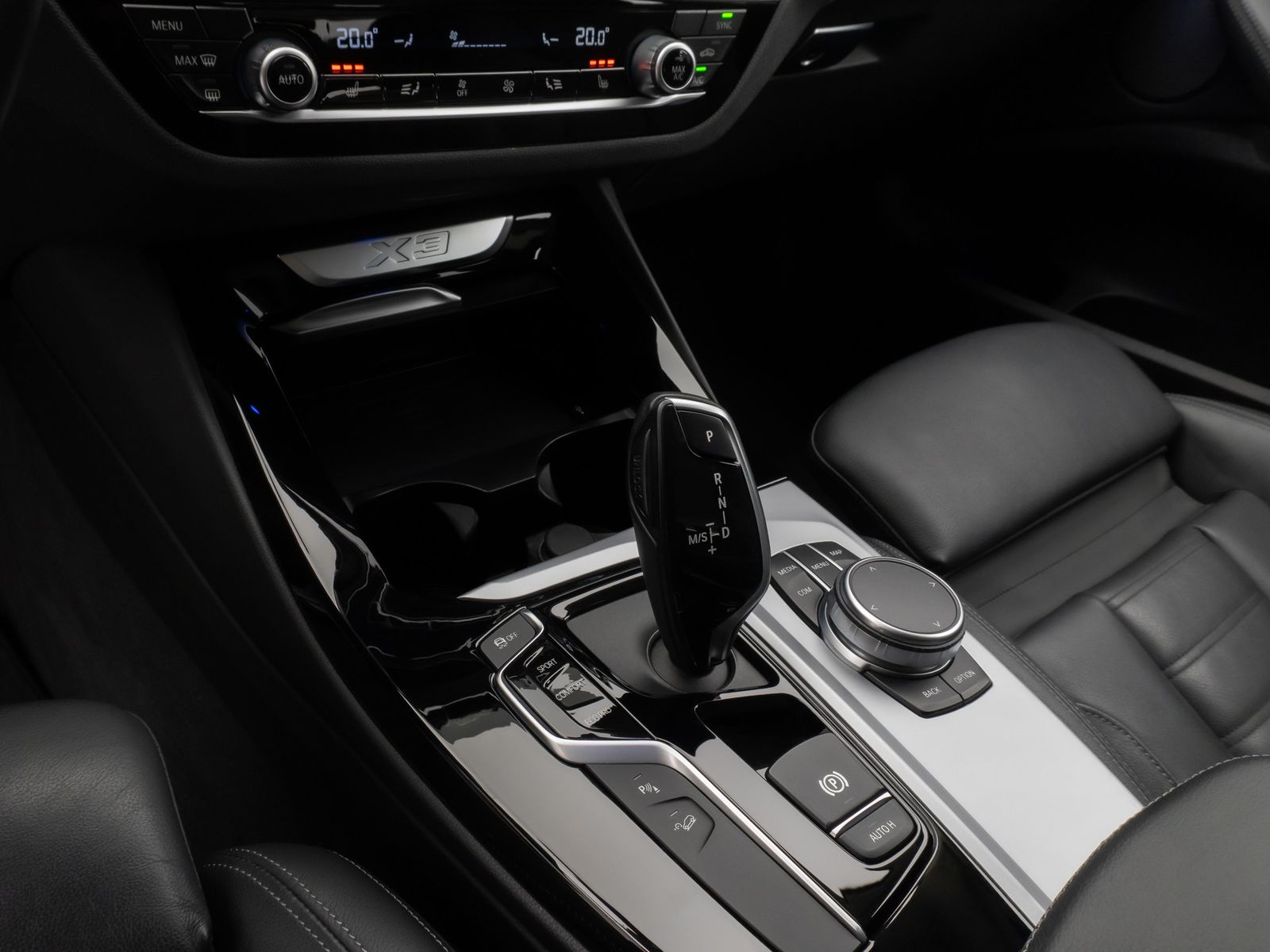 Fahrzeugabbildung BMW X3 xD20d Kamera HUD DAB H/K Leder Sport 18Zoll
