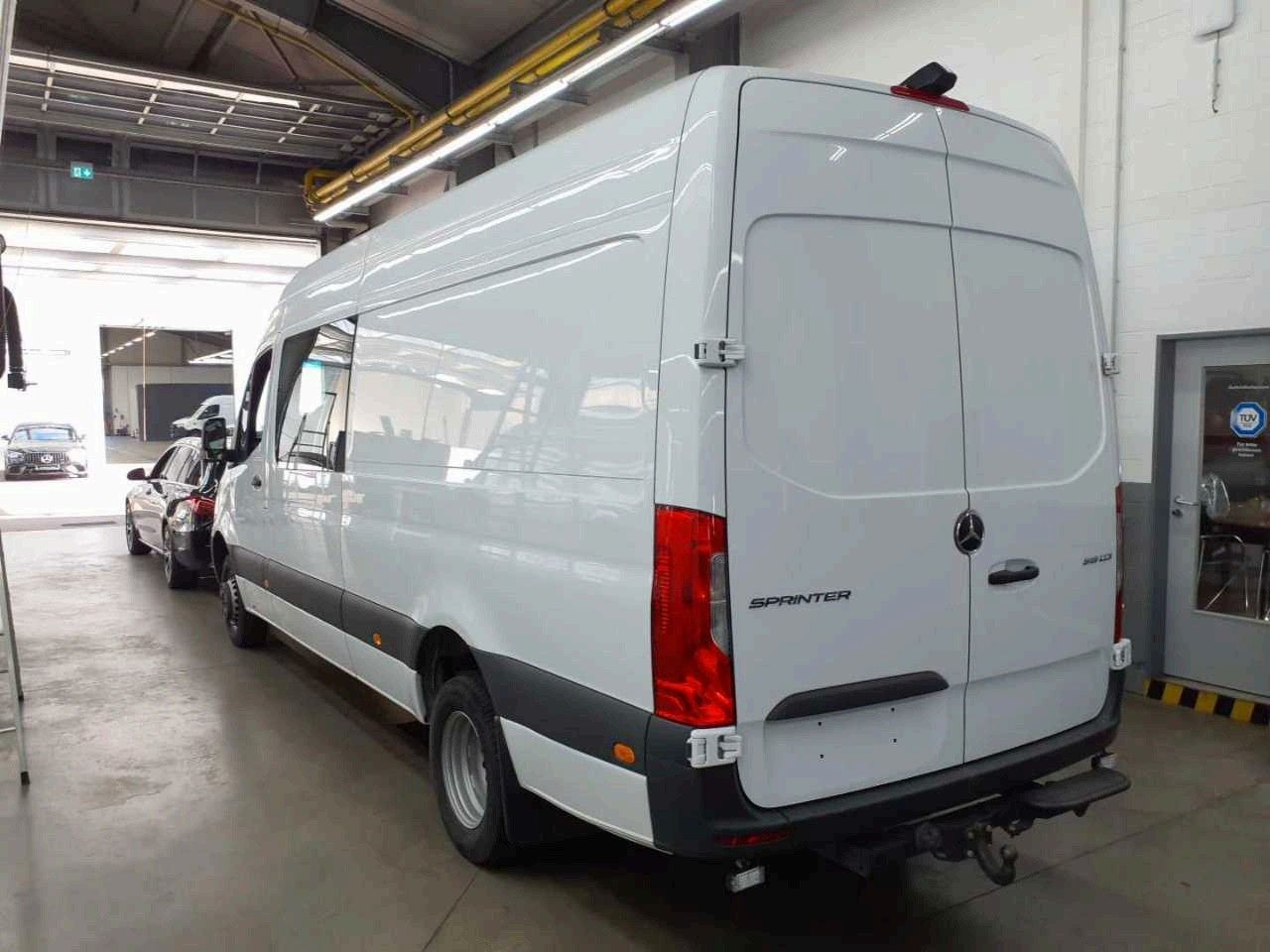 Fahrzeugabbildung Mercedes-Benz Sprinter 519 CDI DoKa/Mixto Stdheiz AHK3,5to
