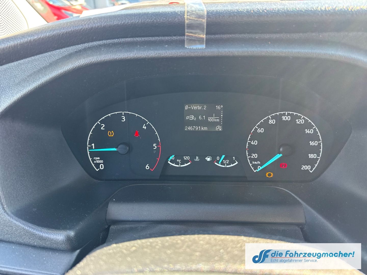 Fahrzeugabbildung Ford Transit Custom Tourneo 320 L1 Trend *EXPORT*4143