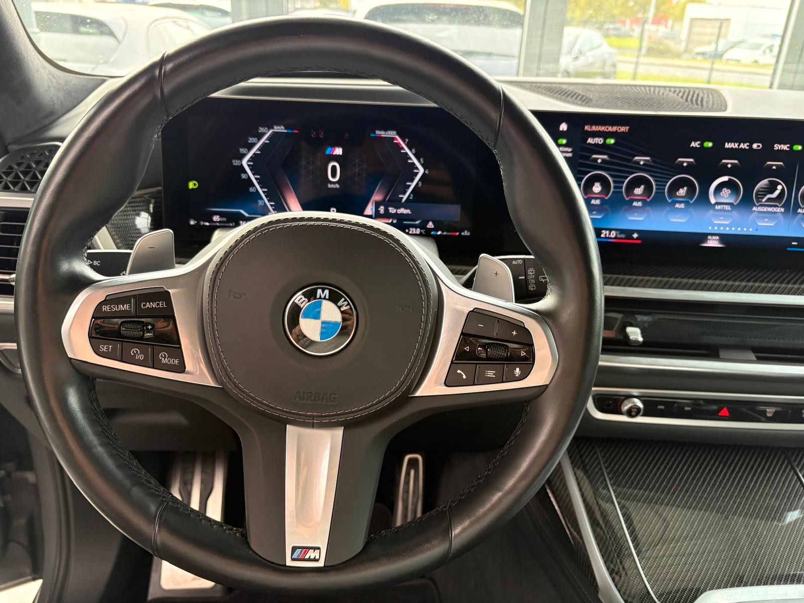 Fahrzeugabbildung BMW X7 xDrive 40 i M Sport/Voll/Skylounge, gestik