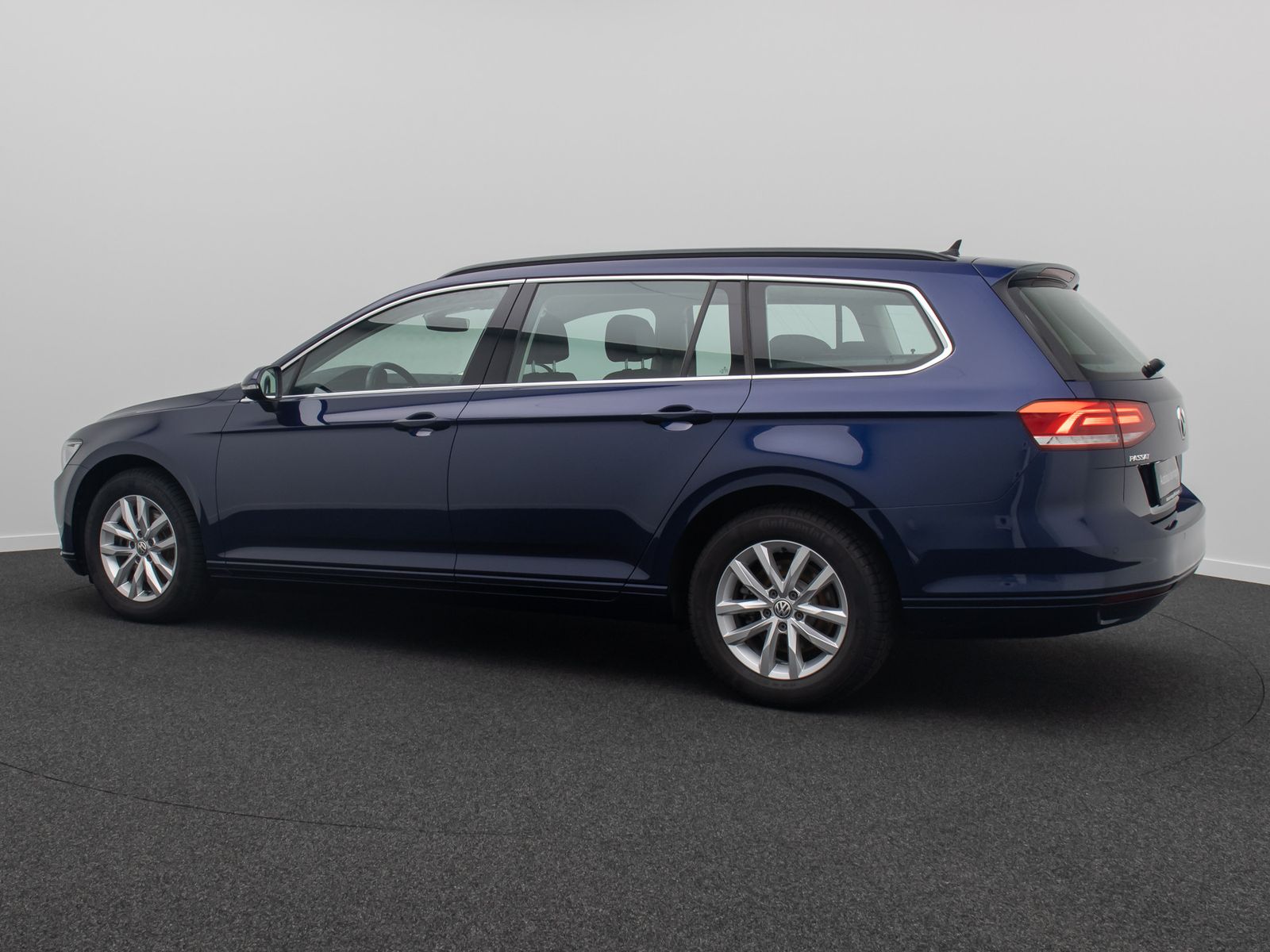 Fahrzeugabbildung Volkswagen Passat Comfortline Kamera HiFi ACC FernlichtReg