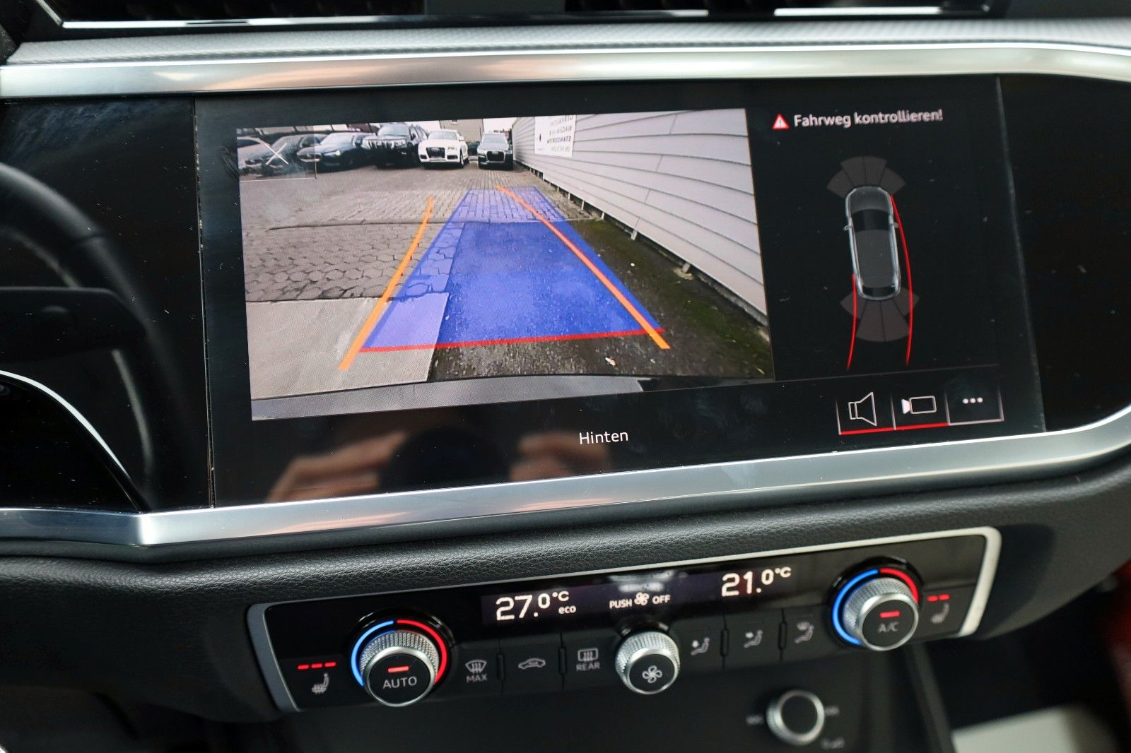 Fahrzeugabbildung Audi Q3 Sportback 35 TDI Leder,Navi,LED,SH,Kamera,AHK