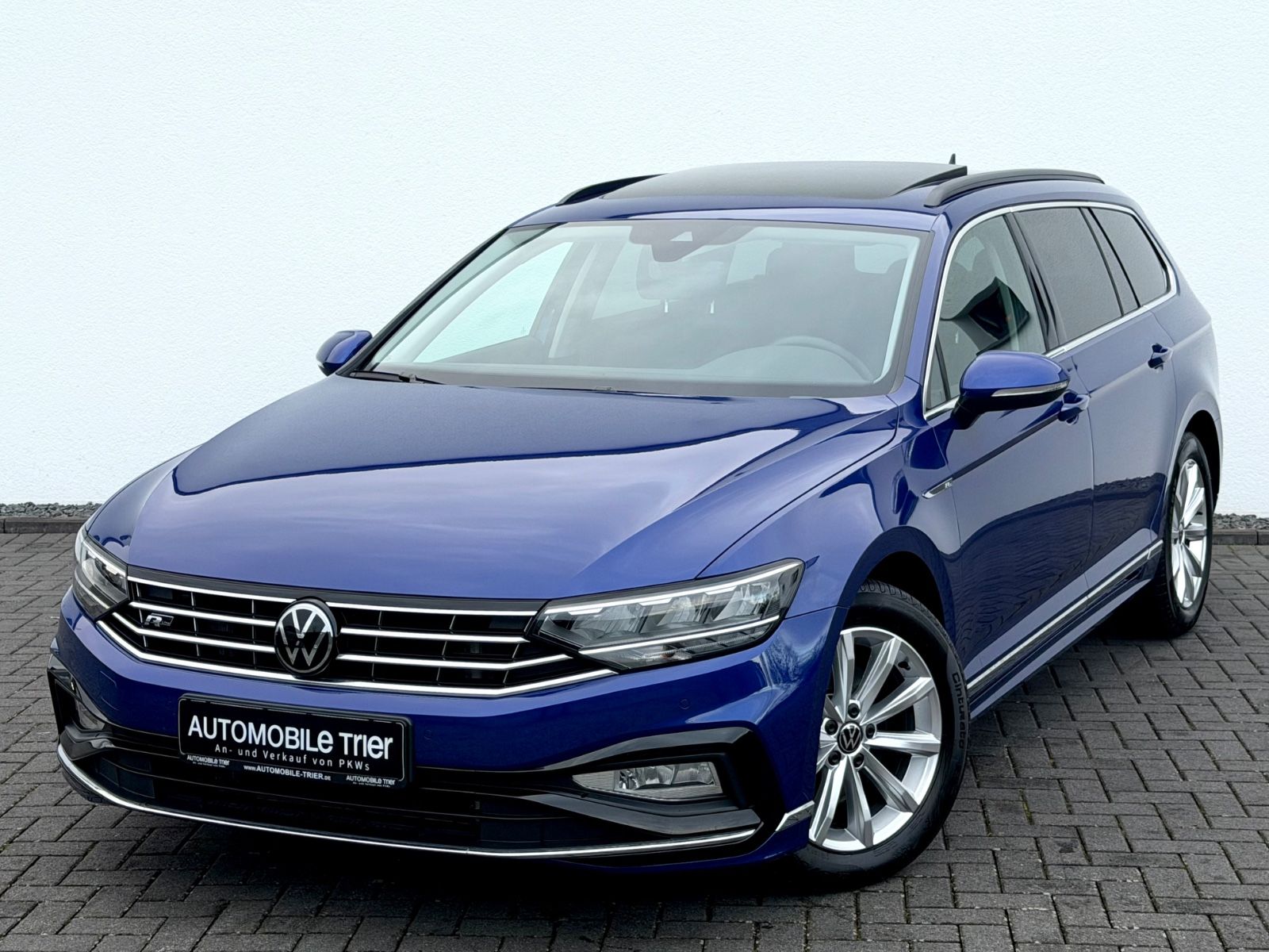 VW Passat Variant 2.0 TDI R line /Led/Pano/App/