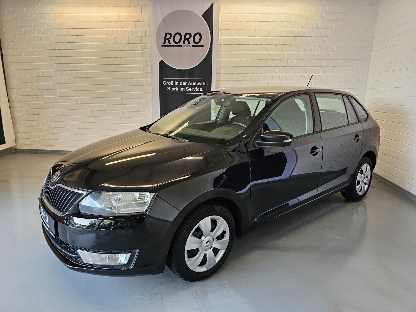 Skoda Rapid 2015 — rear view