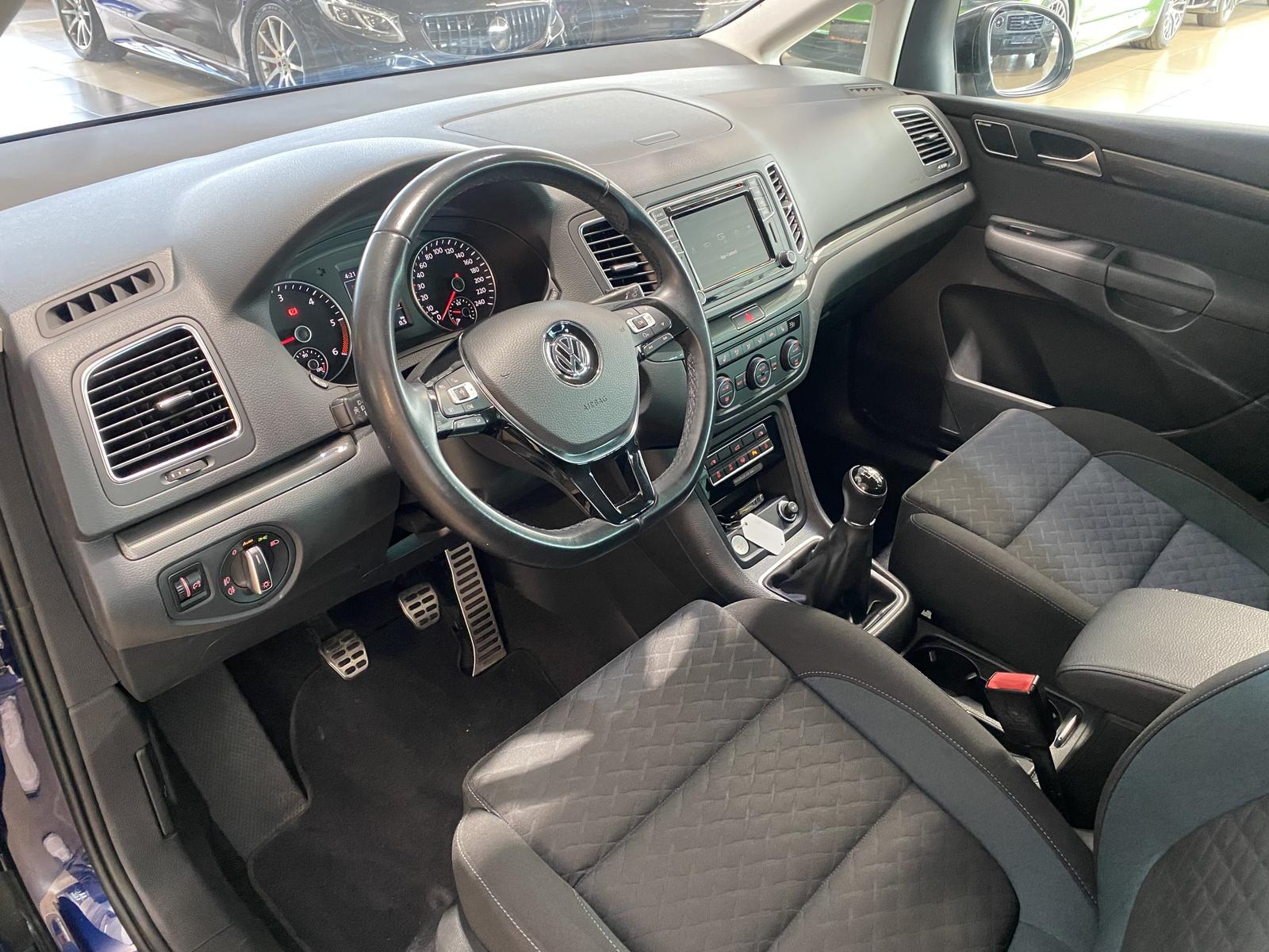 Volkswagen Sharan IQ.DRIVE 7-Sitzer R.Cam Navi AHK ACC SHZ, миниатюра 15