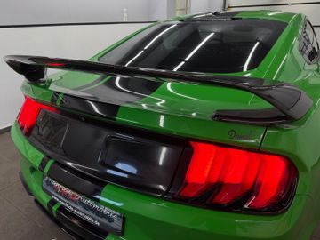Ford Mustang - 8
