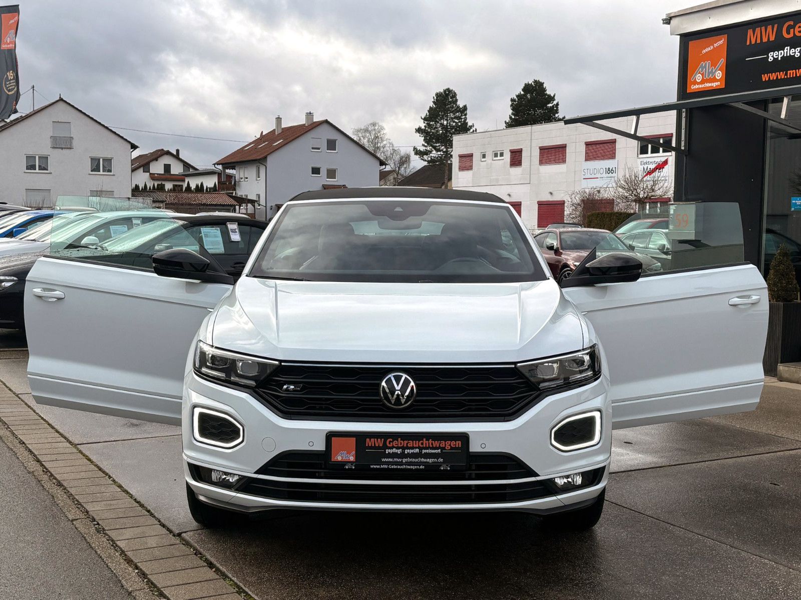 Fahrzeugabbildung Volkswagen T-Roc Cabrio 1.5TSI DSG R-Line ACC KAM LED SHZ