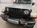 Jeep Gladiator Sport 4x4 Willys Zynith Silver/LenkrHz - gebrauchte Jeep Gladiator aus dem Jahr 2020