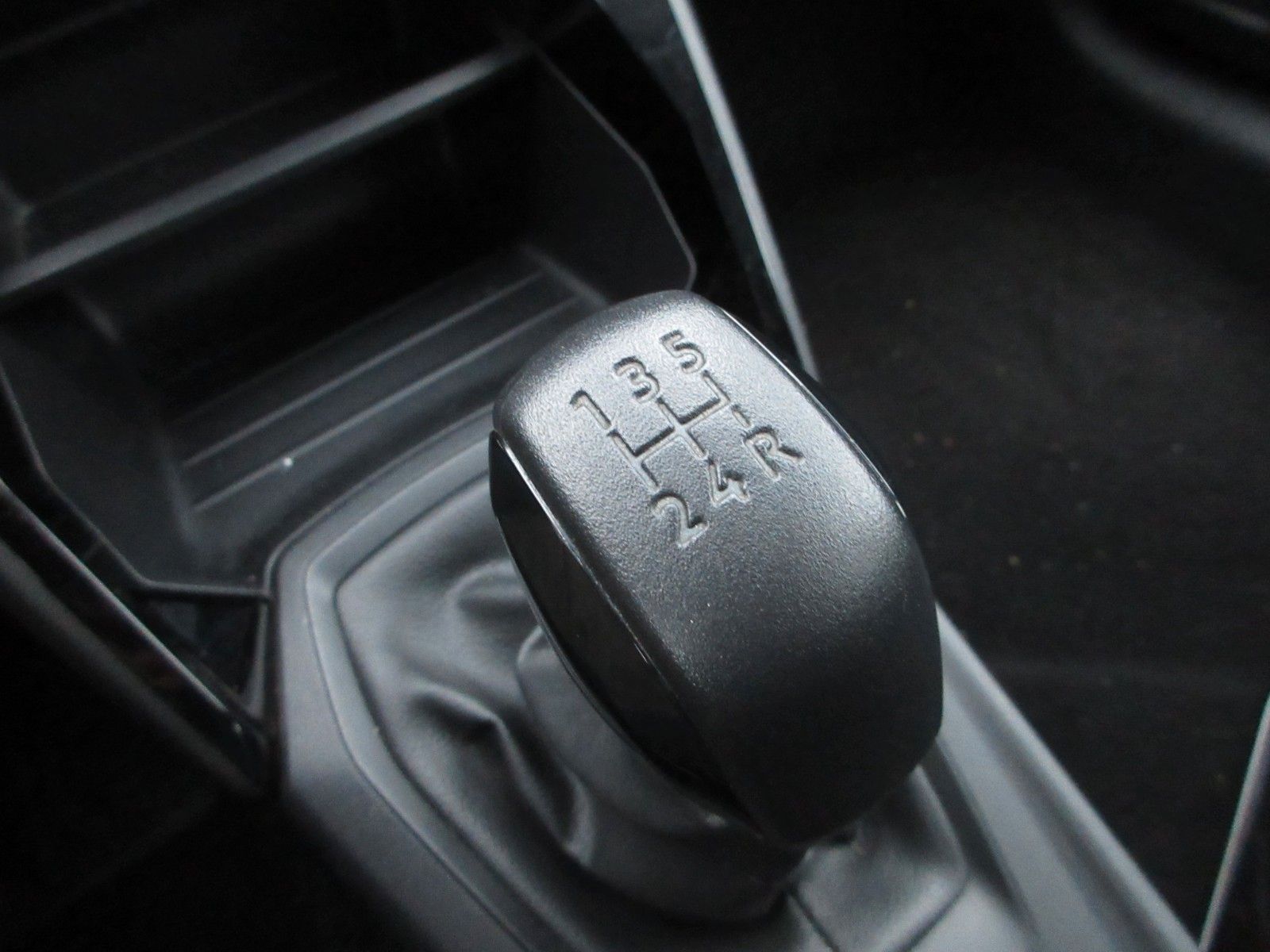 Fahrzeugabbildung Peugeot 208 1.2 Like KLIMA/TEMPOMAT/SPURASSISTENT