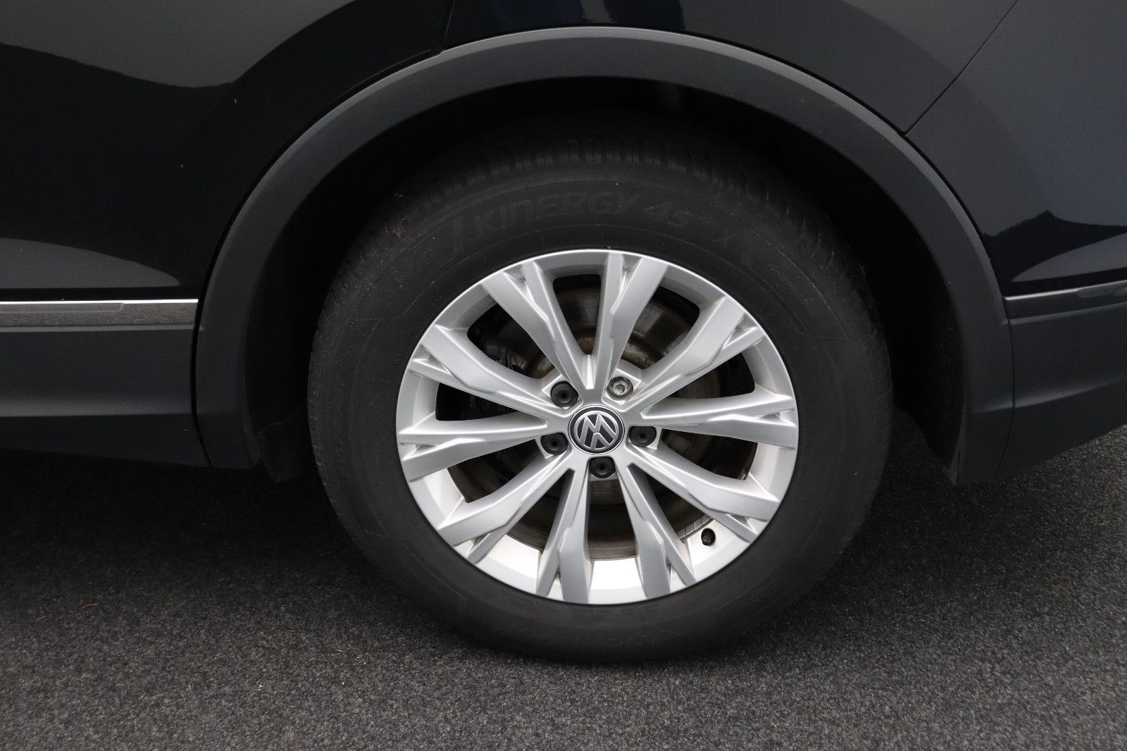 Fahrzeugabbildung Volkswagen Tiguan 2.0 Comfortline BMT/Start-Stopp