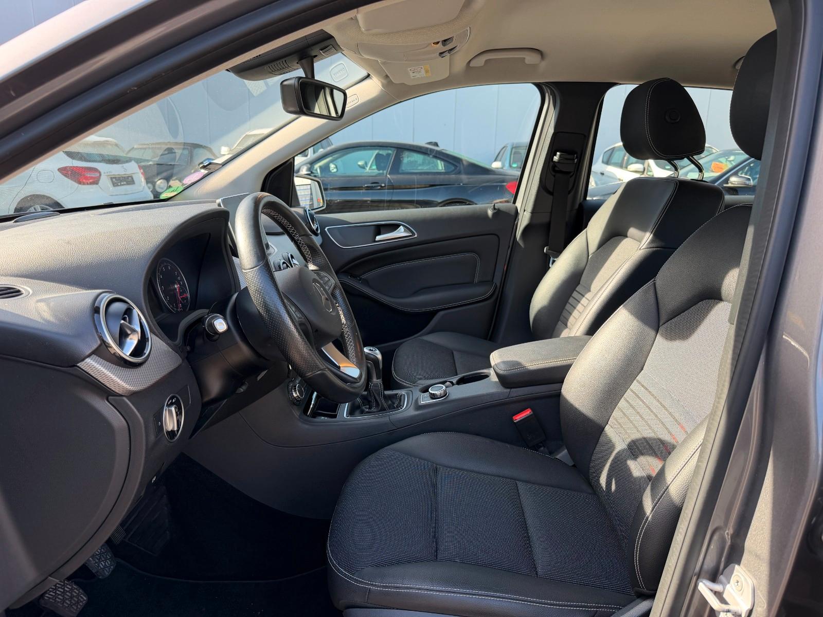 Mercedes-Benz B 180 Garantie *2.Hand*Kamera*LED*Urban*Navi*