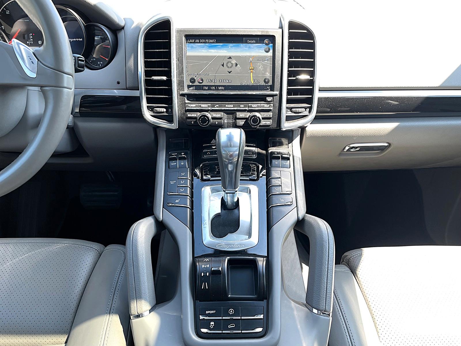 Porsche Cayenne Diesel"TOP"PANORAMA/21"/LEDER//14 WEGE//