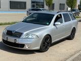Skoda Octavia Combi RS 2.0T /200PS/XENON/NAVI/SHZ/ - Skoda Octavia aus 2006: RS