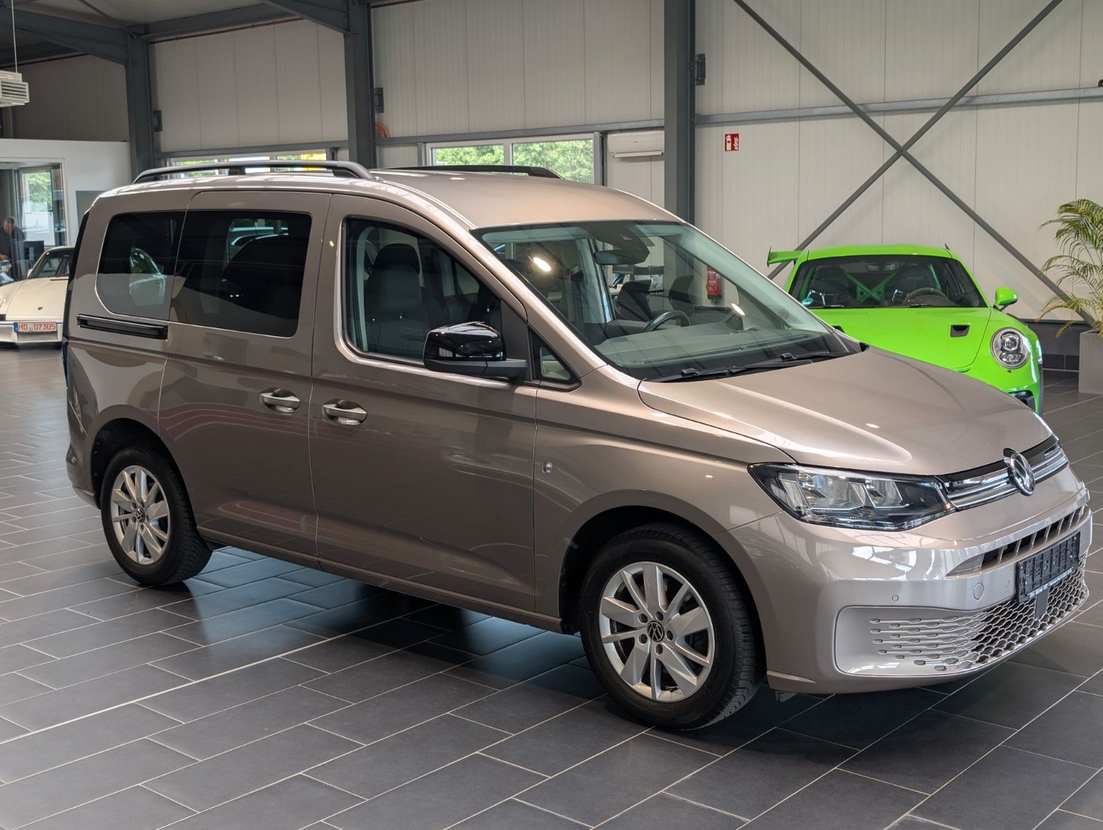 Volkswagen Caddy 1.5 TSI BMT (5-Si.) DSG Life foto 5