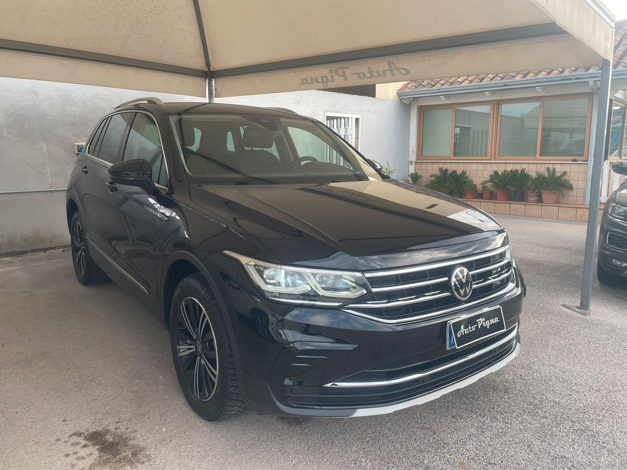 Volkswagen Tiguan 2.0 TDI 150 CV SCR DSG 4MOTION imagem 3
