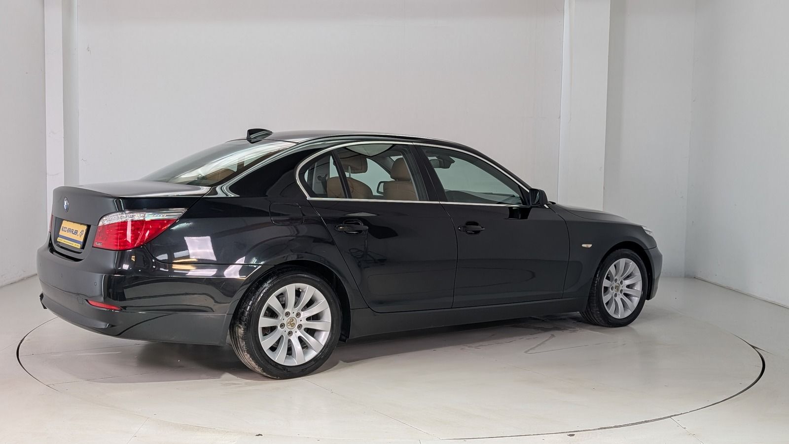 Fahrzeugabbildung BMW 523 i * Xenon * Leder * HUD *