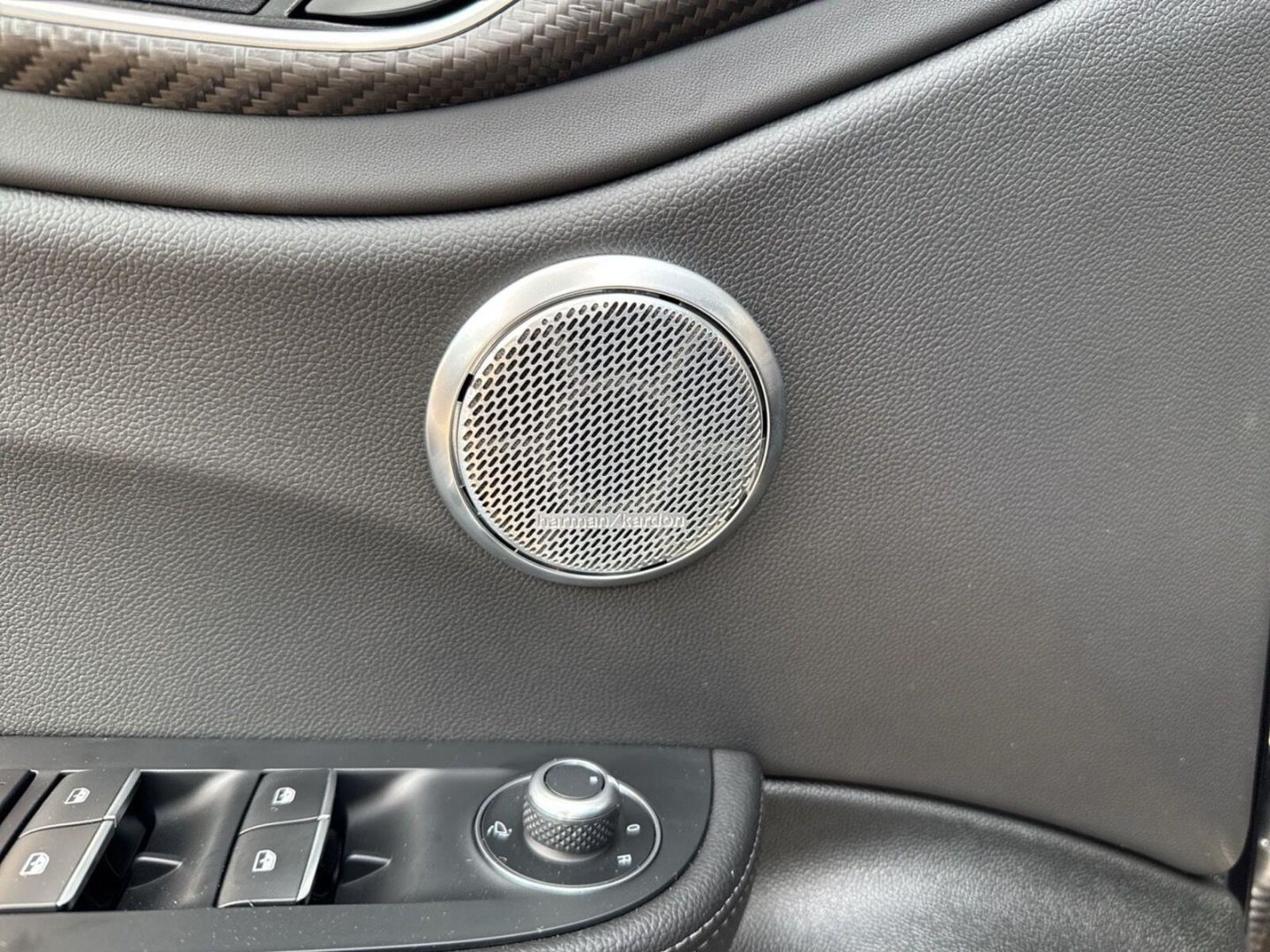 Fahrzeugabbildung Alfa Romeo Giulia Quadrifoglio 2.9 V6 Bi-Turbo