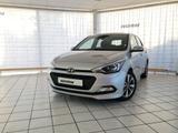 Hyundai i20 PDC, Sitzheizung, LMF, Service neu - gebrauchte Hyundai i20 aus dem Jahr 2015