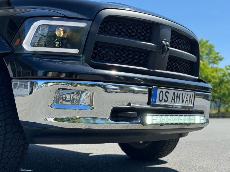 Fahrzeugabbildung Dodge RAM 1500 Crew Laramie Leder LPG Schiebedach